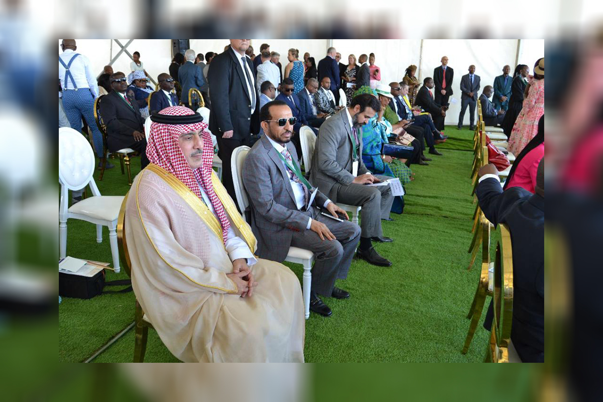 حضر سعادة /محش سعيد الهاملي، سفير الدولة لدى جنوب افريقيا ومعتمد وغير مقيم لدى مملكة ليسوتو حفل تنصيب رئيس الوزراء المنتخب لمملكة ليسوتو ، بناءا على دعوة من فخامة/ ليستي الثالث ، ملك مملكة ليسوتو في العاصمة ماسيرو – ليسوتو .