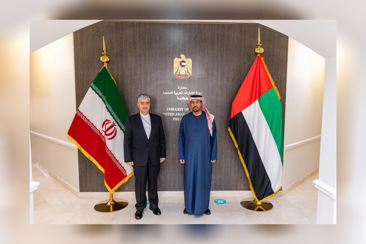 استقبل  سعادة  السفير محش سعيد الهاملي، سفير الدولة لدى جنوب افريقيا  بمقر السفارة في العاصمة بريتوريا سعادة / مهدي اغا جعفري