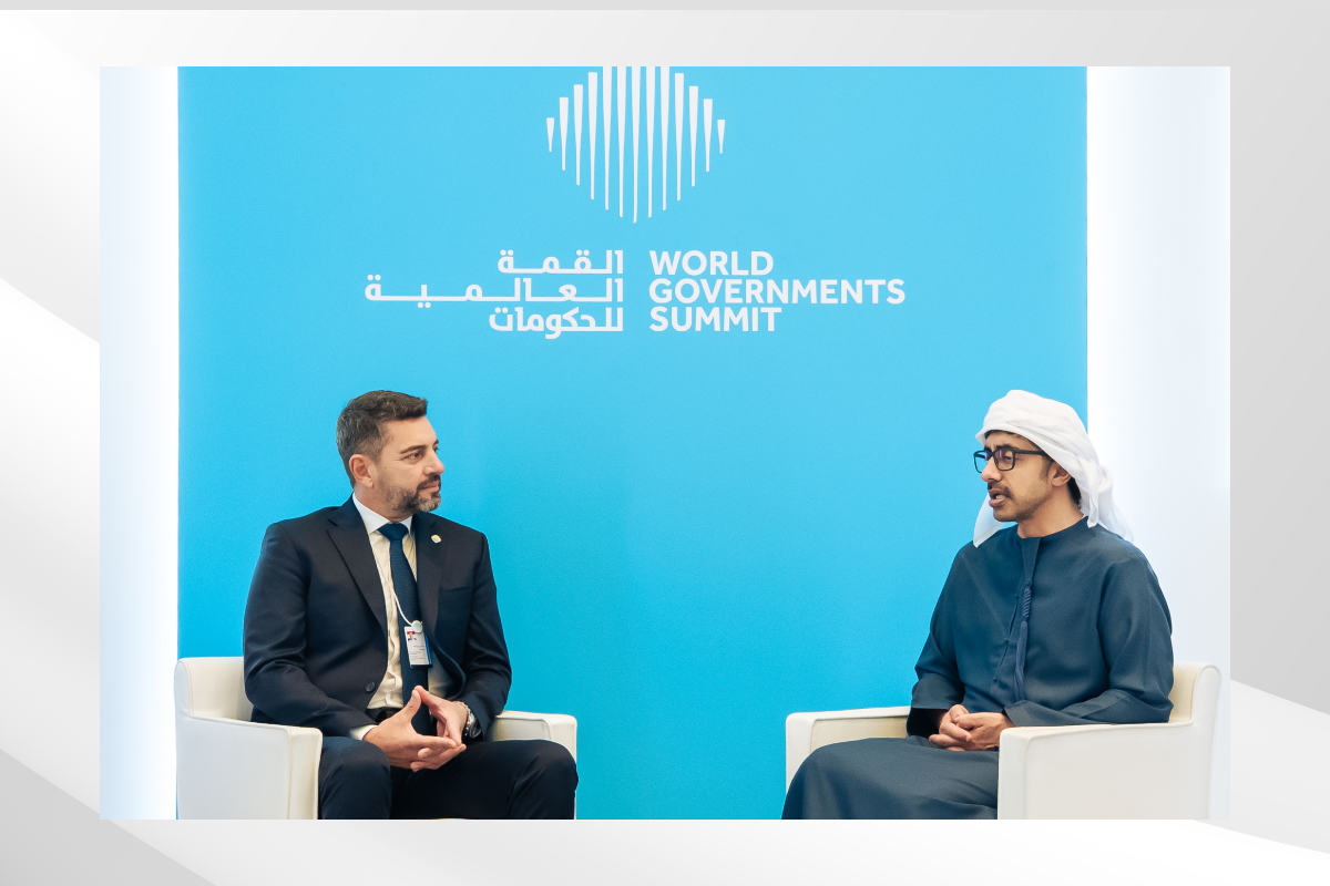 President His Highness Sheikh Mohamed Bin Zayed Al Nahyan has received a written message from Santiago Peña, President of the Republic of Paraguay, concerning bilateral relations between the two countries.