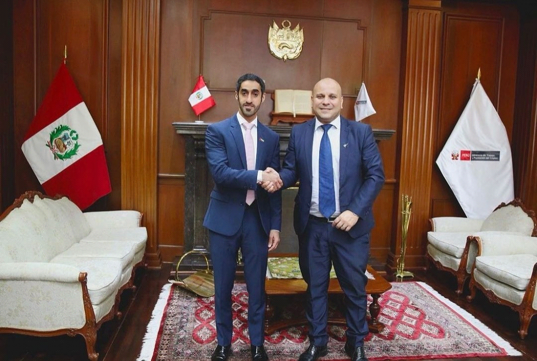 Meeting of H.E. Mohamed Alshamsi, UAE Ambassador to Peru with H.E. Alejandro Salas, Minister of Labour of Peru.
