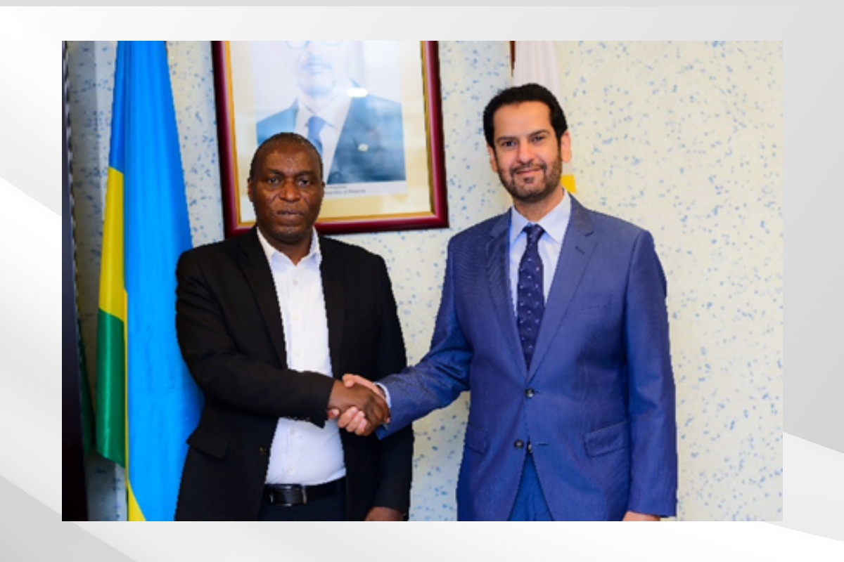 H.E. Hazza Al Qahtani, UAE Ambassador to Rwanda, met with Mr. Cleophas Barore, Director General of the Rwanda Broadcasting Agency. They discussed ways to enhance cooperation between the RBA and Emirati news agencies.
