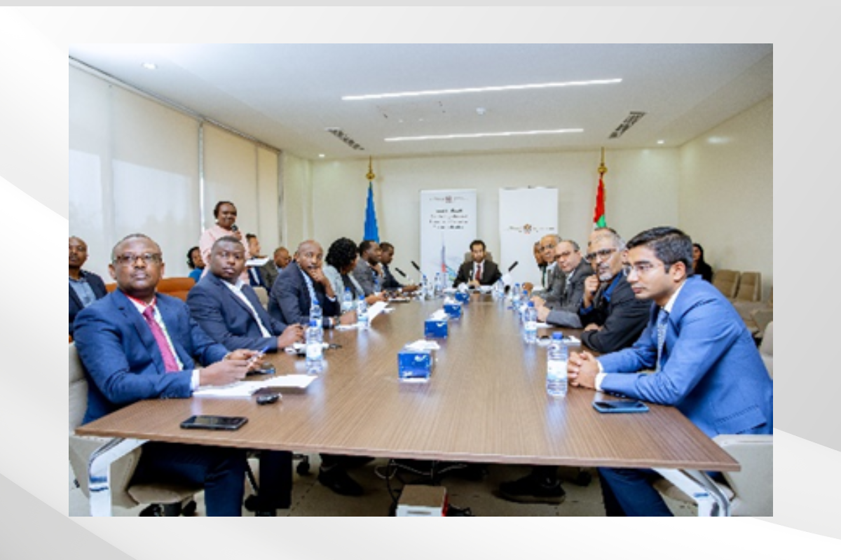 H.E. Hazza Al Qahtani, UAE Ambassador to Rwanda, chaired the Emirati-Rwandan Business Meeting at the UAE Embassy. The meeting was attended by government officials from both the UAE and Rwanda, including representatives from Emirati and Rwandan business companies operating in both countries. 