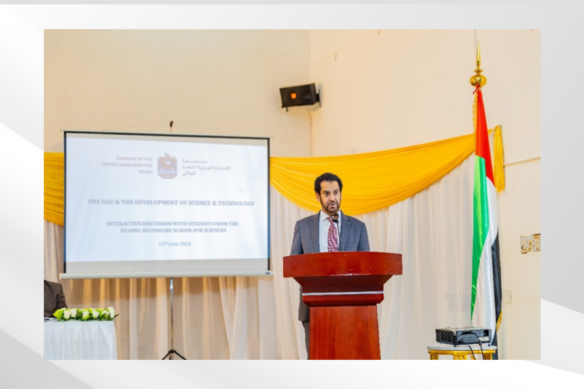 H.E. Hazza AlQahtani, UAE Ambassador to Rwanda organizes a cultural event at the Secondary School for Sciences in Nyamirambo. His Excellency had an interactive discussion with students & teachers on the UAE and the Development of Science & Technology.