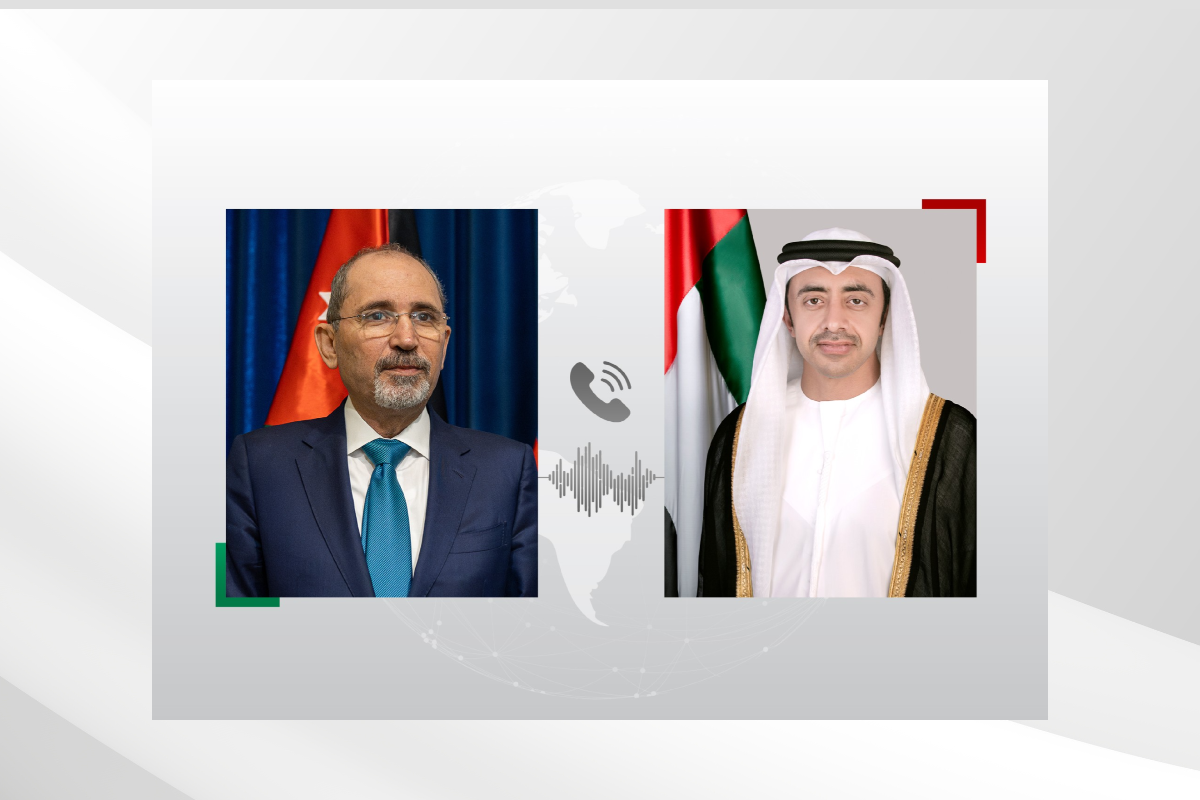 بحث سمو الشيخ عبدالله بن زايد آل نهيان نائب رئيس مجلس الوزراء وزير الخارجية خلال اتصال هاتفي اليوم مع معالي أيمن الصفدي نائب رئيس الوزراء ووزير الخارجية وشؤون المغتربين في المملكة الأردنية الهاشمية الشقيقة الأوضاع في المنطقة والتطورات في الجمهورية العربية السورية الشقيقة.