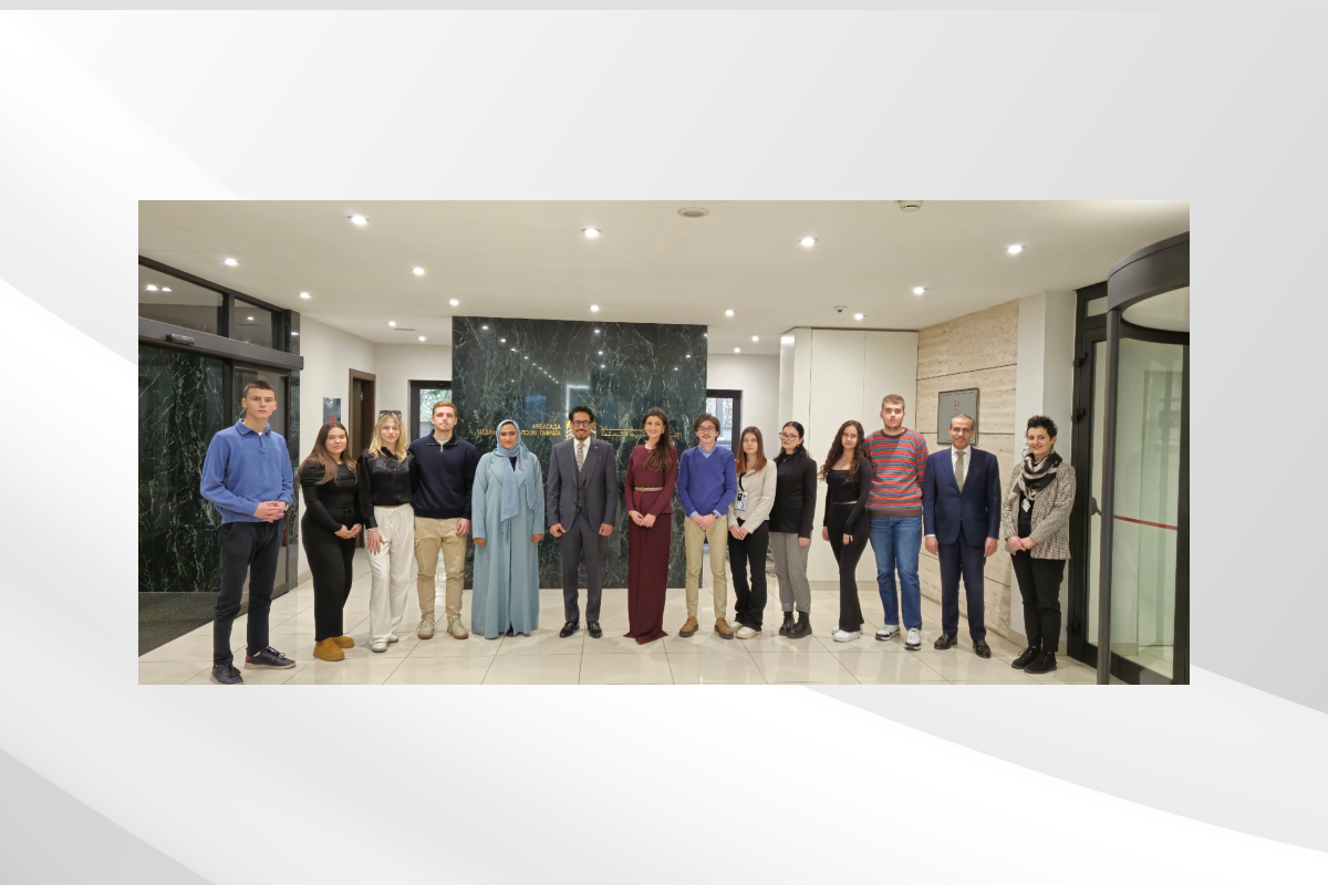 The UAE Embassy in Belgrade, in cooperation with the UAE-Serbia Business Club, organized a discussion panel for students of the Institute for Political Studies in Belgrade as part of a ‘Youth Empowerment’ initiative launched by the UAE to enhance youth’s capabilities and empower them to gain knowledge and expertise.