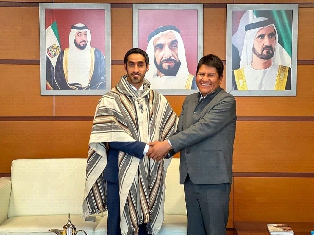 Meeting of H.E. Mohamed Alshamsi, UAE Ambassador to Peru with H.E. German Alejo ApaRegional Governor za, of Puno.
