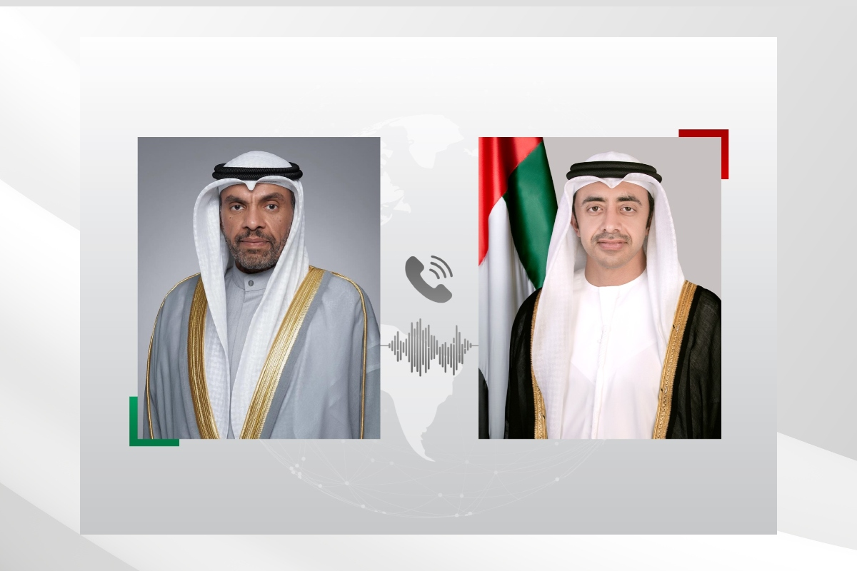 بحث سمو الشيخ عبدالله بن زايد آل نهيان نائب رئيس مجلس الوزراء وزير الخارجية خلال اتصال هاتفي اليوم مع معالي عبدالله علي اليحيا وزير خارجية دولة الكويت الشقيقة، تطورات الأوضاع في الجمهورية العربية السورية الشقيقة.