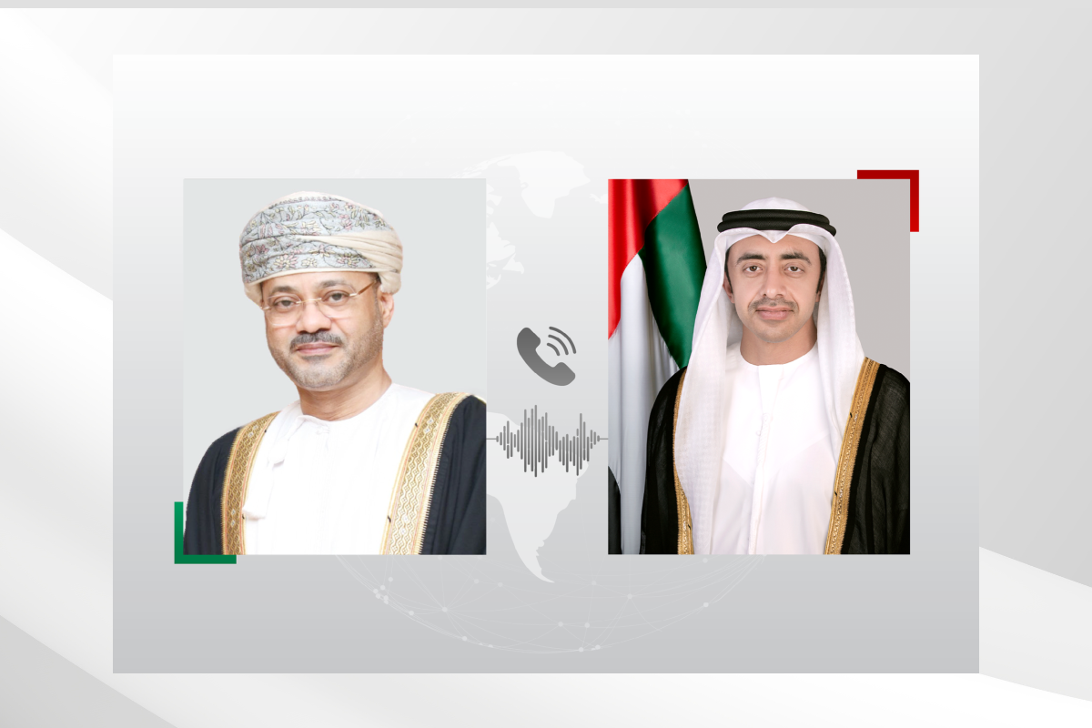 بحث سمو الشيخ عبدالله بن زايد آل نهيان نائب رئيس مجلس الوزراء وزير الخارجية، خلال اتصال هاتفي اليوم مع معالي السيد بدر بن حمد البوسعيدي وزير الخارجية في سلطنة عمان الشقيقة، مجمل الأوضاع في المنطقة، ومنها التطورات في الجمهورية العربية السورية الشقيقة.