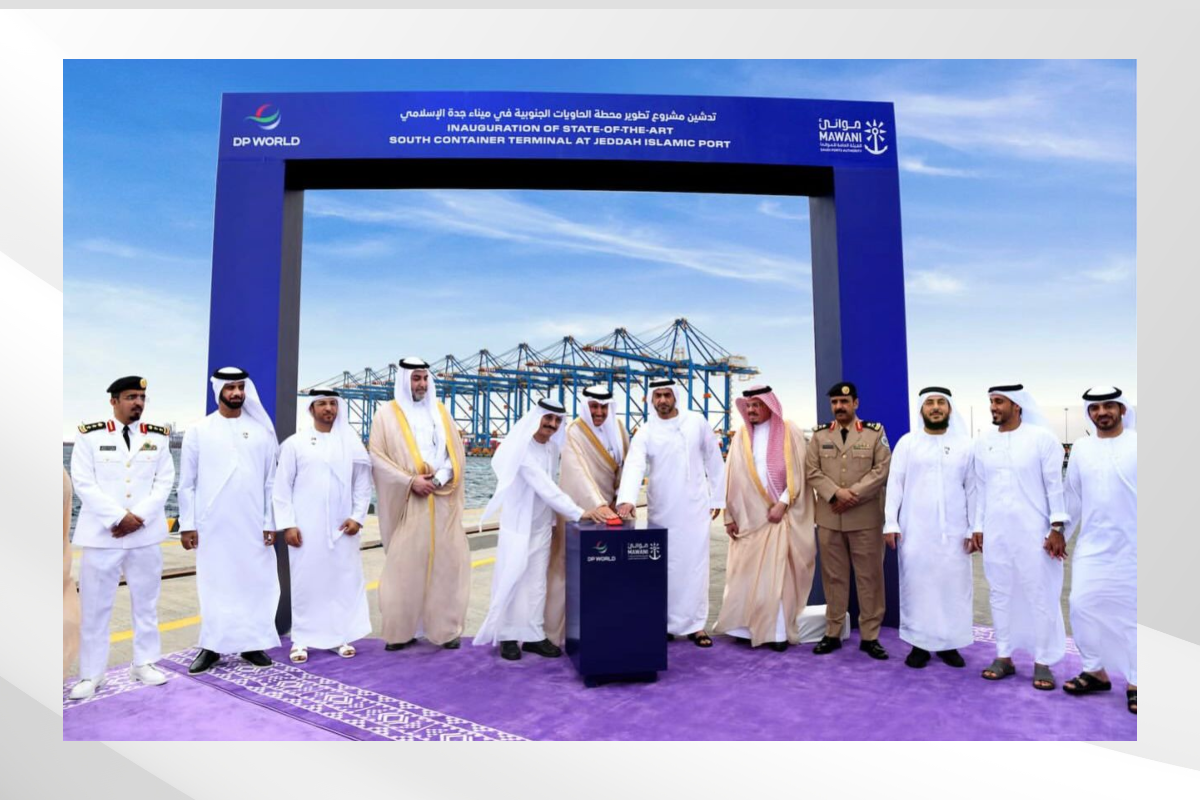 شارك سعادة الشيخ نهيان بن سيف آل نهيان في حفل تدشين مشروع تطوير الحاويات الجنوبية في ميناء جدة الإسلامي، وذلك بحضور معالي صالح الجاسر - وزير النقل والخدمات اللوجيستية، وسعادة سلطان بن سليم رئيس مجلس إدارة مجموعة موانئ دبي العالمية 