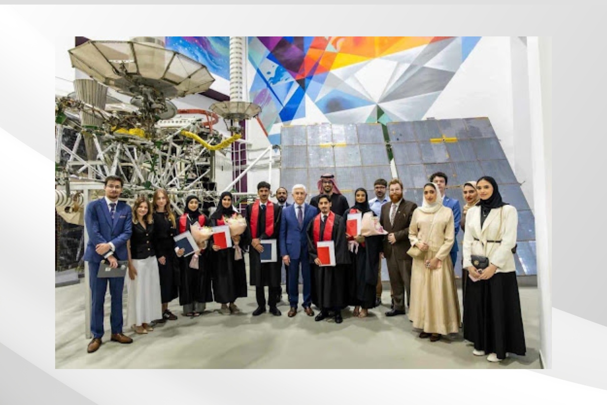 Saeed Hamad Al-Ghafli, Head of the Economic Affairs Department of the Embassy of the United Arab Emirates in the Russian Federation, attended the graduation ceremony for the first cohort of the joint engineering program between Khalifa University and Moscow Aviation Institute, marking the first joint academic program between the two countries in the field of aeronautical and space engineering.