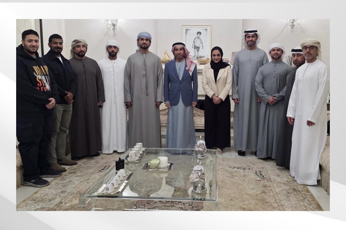 التقى سعادة محش سعيد الهاملي، سفير الدولة لدى جمهورية جنوب أفريقيا، بالطلبة الإماراتيين الدارسين في كليات الطب بجنوب أفريقيا. وشكّل اللقاء فرصة للتواصل مع الطلبة والاطلاع على تجاربهم الأكاديمية، والتأكيد على حرص السفارة على دعم أبناء الوطن ومتابعة شؤونهم خلال مسيرتهم الدراسية.