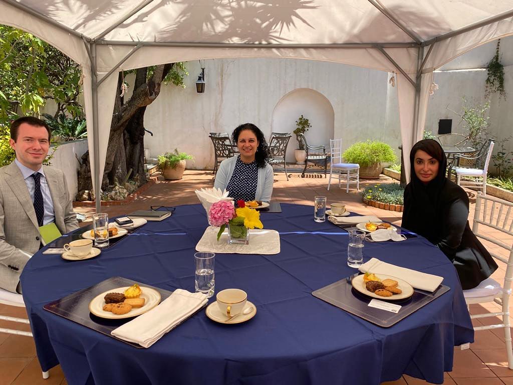 زارت الآنسة موزة الحوسني-سكرتير ثاني بالسفارة، السيدة روزلين راموس -رئيس قسم الشؤون السياسية والاقتصادية بالسفارة الأمريكية بالجزائر
