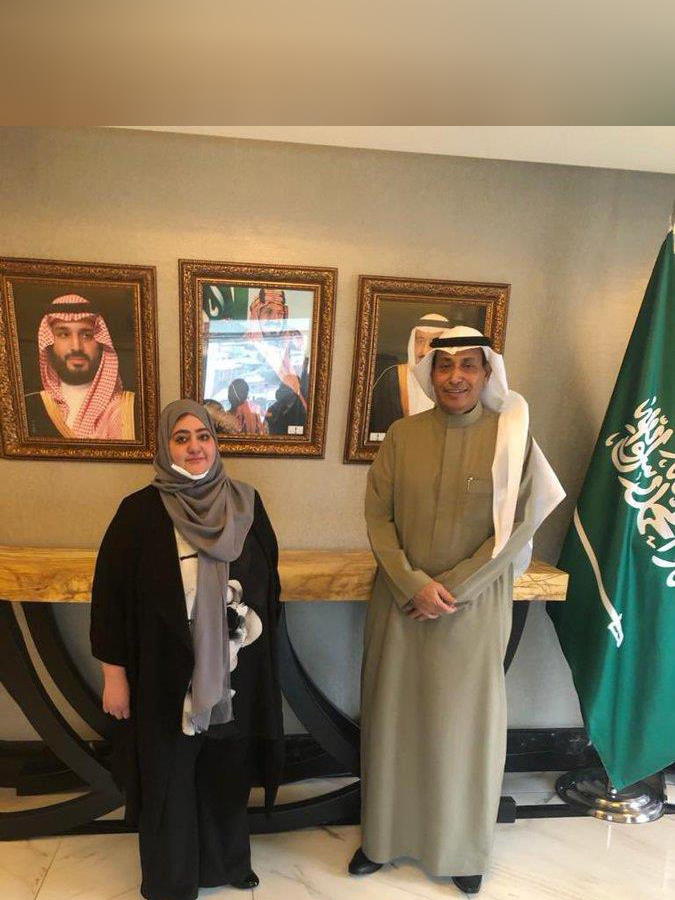 التقى القائم بالأعمال في سفارة دولة الإمارات العربية المتحدة لدى جورجيا السيدة/ منيرة المرزوقي مع سعادة الدكتور عبدالله المطيري