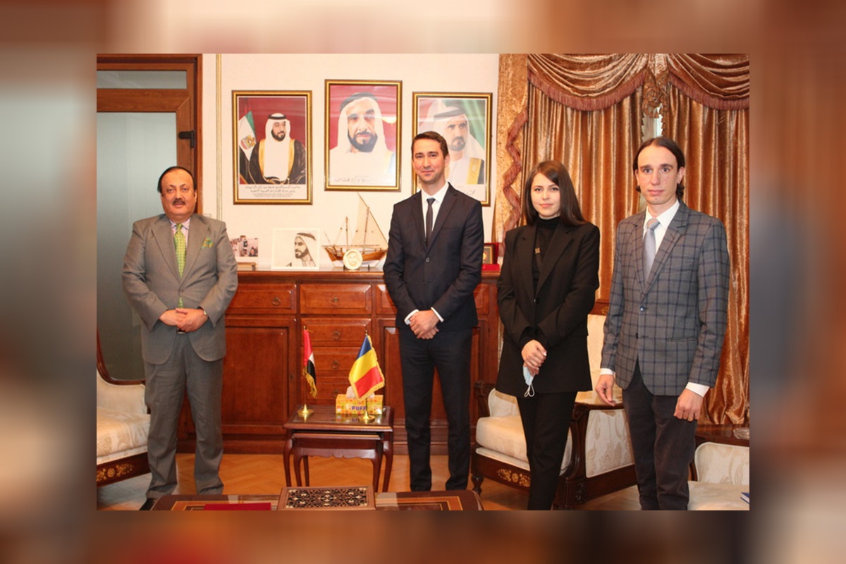 E.S. Dr. Ahmed Abdullah bin Saeed Al Matrooshi, Ambasadorul Emiratelor Arabe Unite în România, s-a întâlnit cu reprezentanții Poștei Române, Valentin Ștefan - Director General, Gregor Teodorescu - Consilier CEO, precum și cu Smarandita Irina - consilier CEO.