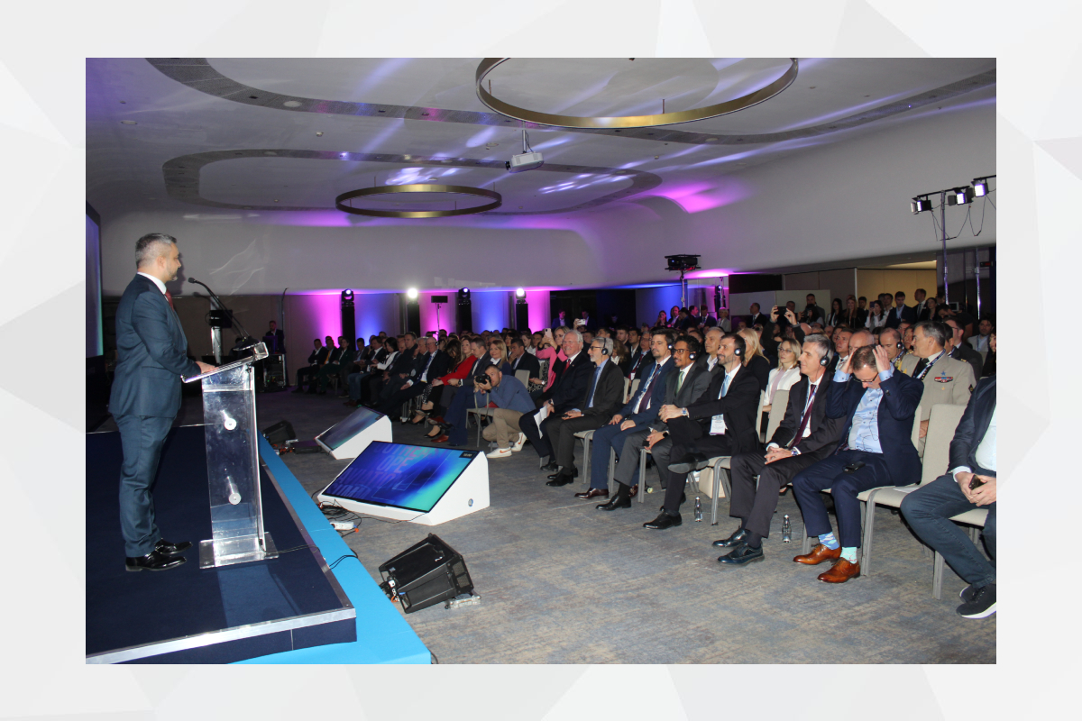 HE Ahmed Hatem Almenhali, Ambassador of the United Arab Emirates in Belgrade attended the 4th Southeast Europe Aviation Summit (SEAS) held at Crown Plaza Hotel in Belgrade.

This year edition of the Summit, organized by Tango Six Events will be the biggest regional gathering of civil and military industries so far.