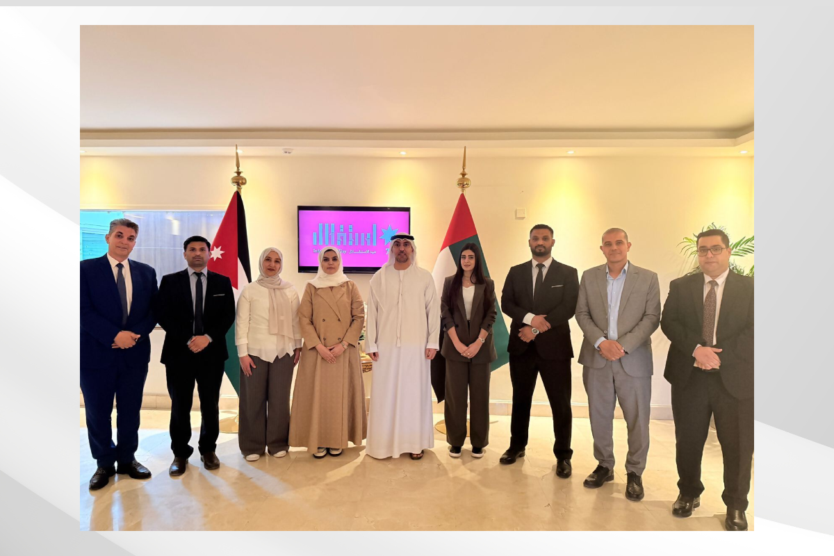 شاركت سفارة دولة الإمارات العربية المتحدة في عمّان، الأشقاء في المملكة الأردنية الهاشمية احتفالاتهم بمناسبة الذكرى التاسعة والسبعين للاستقلال، والتي تصادف يوم الأحد الموافق 25 أيار/ مايو 2025، من خلال احتفالية نظّمت في مقر السفارة، بحضور المستشار حمد المطروشي القائم بأعمال السفارة وأعضاء البعثة الدبلوماسية والموظفين المحليين.