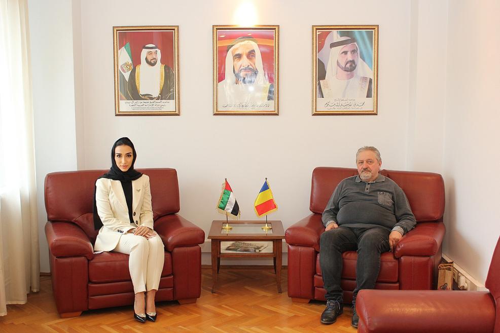 بتاريخ ١٩ أبريل ٢٠٢٢، اجتمعت م./ مهره علي الشايع - القائم بالأعمال بالإنابة بسفارة دولة الإمارات العربية المتحدة لدى رومانيا مع السيد/ فاسيلي سيميليانو - صحفي روماني مستقل يقوم بكتابة مقالات تعكس صورة العلاقات الثنائية بين رومانيا ودول العالم الأخرى.