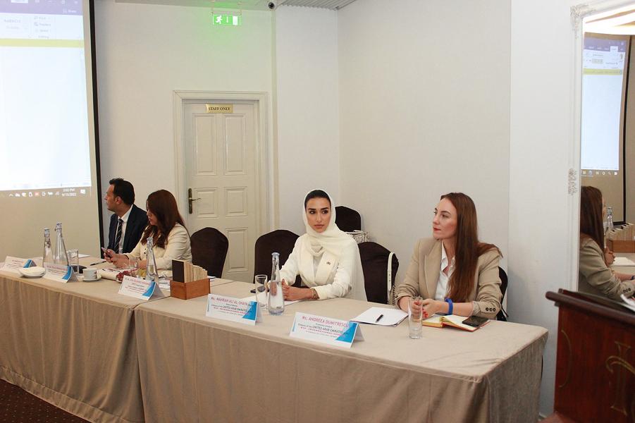 În cadrul forumului, au fost analizate modalități de dezvoltare a schimbului de investiții dintre Emiratele Arabe Unite și România.