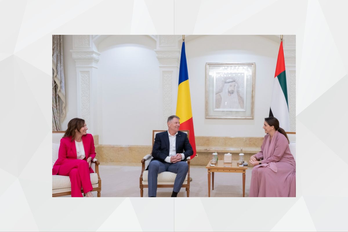 Pe 17 martie 2023, Președintele României/ Klaus Iohannis a sosit în Emiratele Arabe Unite, într-o vizită oficială. Șeful statului român a fost însoțit de soția sa, prima doamnă/ Carmen Iohannis.