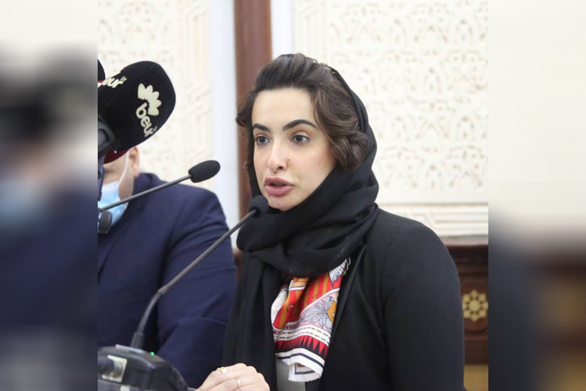 بالتنسيق وبدعوة كريمة من معالي وزير التربية الوطنية السيد عبد الحكيم بلعابد، شاركت القائم بالاعمال بالانابة موزة الحوسني في الحفل الختامي لحفل توزيع جوائز تحدي القراءة العربي في دورته الخامسة للمشاركين من الجمهورية الجزائرية، وذلك في العاصمة الجزائرية بحضور عددا من معالي الوزراء والمسؤولين الجزائريين.