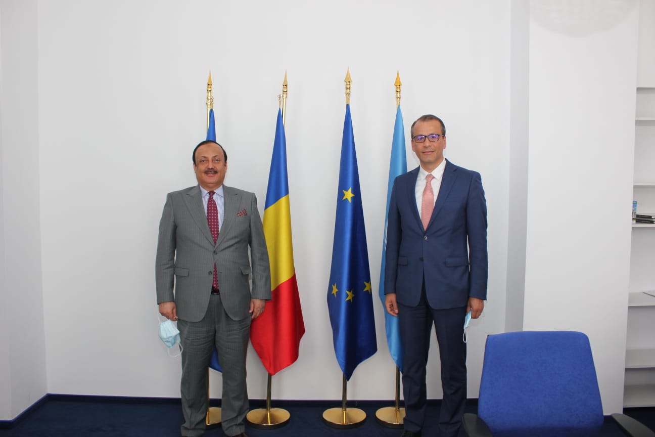 E.S. Dr. Ahmed Abdullah bin Saeed Al Matrooshi, Ambasadorul Emiratelor Arabe Unite (EAU) în România a avut o întrevedere cu domnul Cornel Feruță, secretar de stat pentru afaceri globale și strategii diplomatice, în cadrul Ministerului Afacerilor Externe din România.