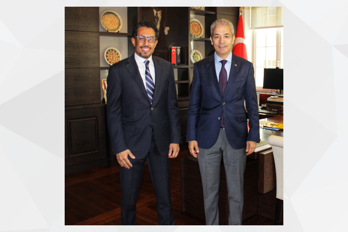 As part of strengthening bilateral relations, H.E. Ahmed Hatem Almenhali, Ambassador of the United Arab Emirates to the Republic of Serbia, met with H.E. Hami Aksoy, Ambassador of the Republic of Turkey in Belgrade. During the meeting, ambassadors discussed the current cooperation between the two countries and mutual desire for cooperation in the Republic of Serbia.