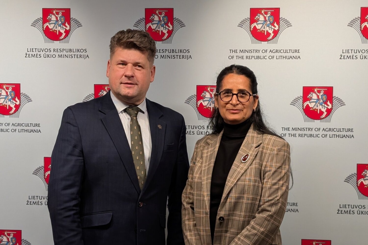 Her Excellency Noora Juma, Non-Resident Ambassador of the United Arab Emirates to Lithuania, met with His Excellency Artūras Pekauskas.
