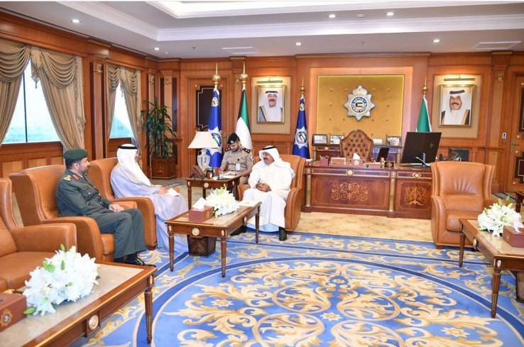استقبل معالي النائب   الأول لرئيس مجلس الوزراء ووزير الداخلية الفريق أول متقاعد الشيخ أحمد نواف الأحمد الجابر الصباح سعادة الدكتور مطر حامد النيادي سفير الدولة لدى دولة الكويت الشقيقة بمقر وزارة الداخلية اليوم وبحضور سعادة الملحق العسكري لبعثة الدولة