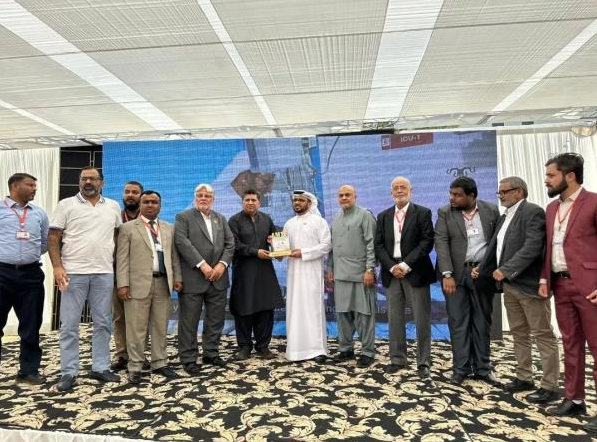 في إطار مبادرات البعثة لدعم مرضى الثلاسيميا ونشر التوعية بين أوساط المجتمع الباكستاني حول المرض، نظمت القنصلية العامة للدولة لدى كراتشي، بالتعاون مع مستشفى أفضال الخيري لعلاج مرضى الثلاسيميا، حملة للتبرع بالدم بمقر القنصلية العامة لصالح مرضي الثلاسيميا، بحضور سعادة شارجيل إنعام ميمون وزير الإعلام والنقل في حكومة اقليم السند سعادة ناصر حسين شاه وزير البلديات في الحكومة الإقليمية، وسعادة ذو الفقار علي شاه سكرتير وزارة الصحة الإقليمي وعدد من المسؤولين الباكستانيين وأعضاء السلك الدبلوماسي ورجال الأعمال ومنظمات المجتمع المدني ووسائل الإعلام المحلية