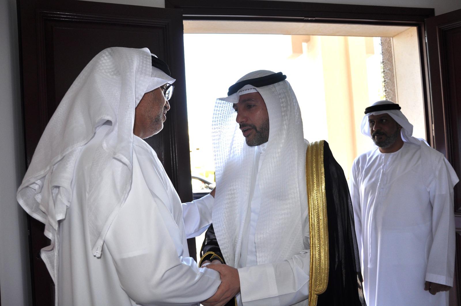 قدم معالي مرزوق الغانم، رئيس مجلس الأمة الكويتي واجب العزاء في وفاة صاحب السمو الشيخ خليفة بن زايد بن سلطان آل نهيان، رئيس دولة الامارات، طيّب الله ثراه 