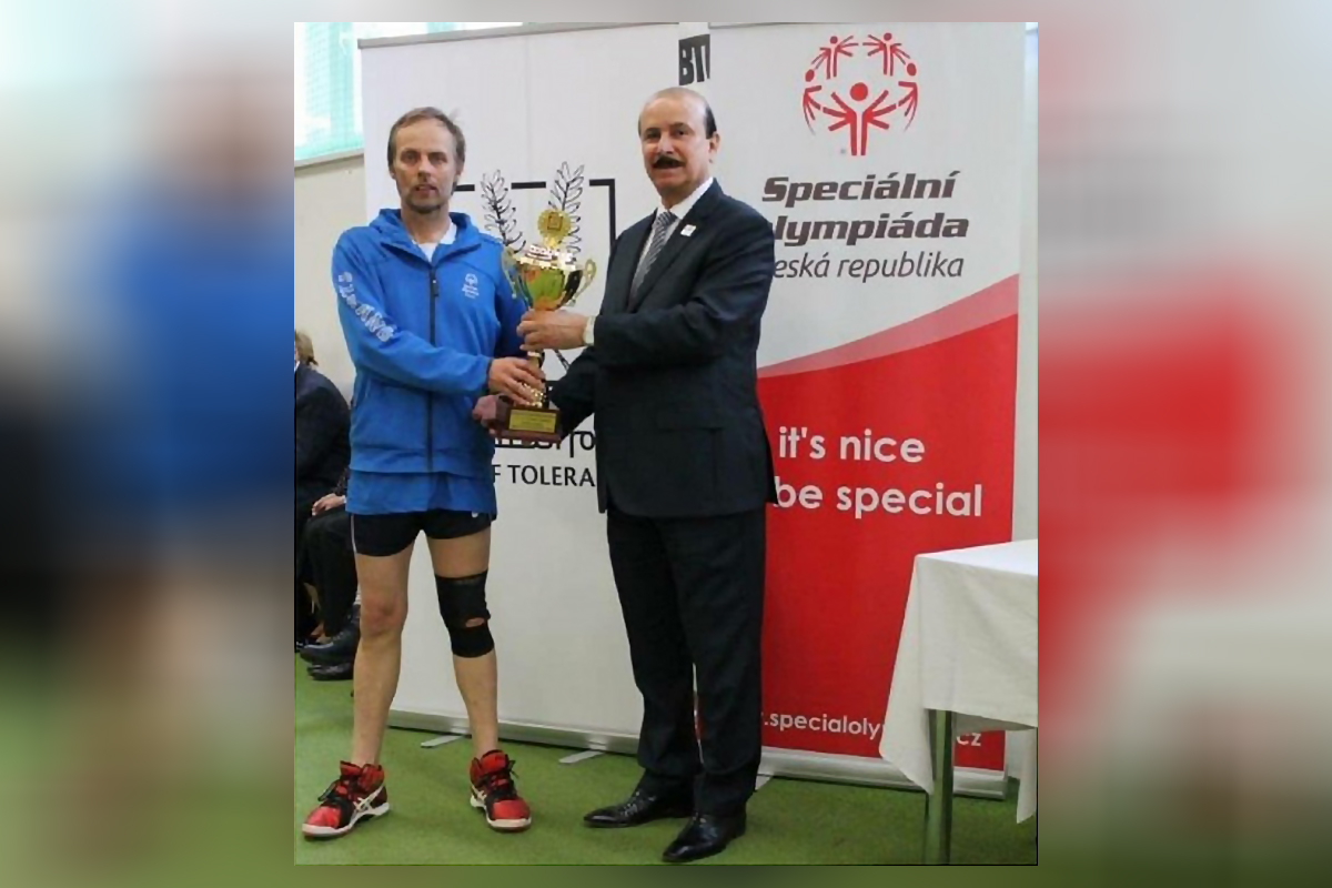 Ambassador of the United Arab Emirates in Prague awards People of Determination at the sporting event in Benešov.