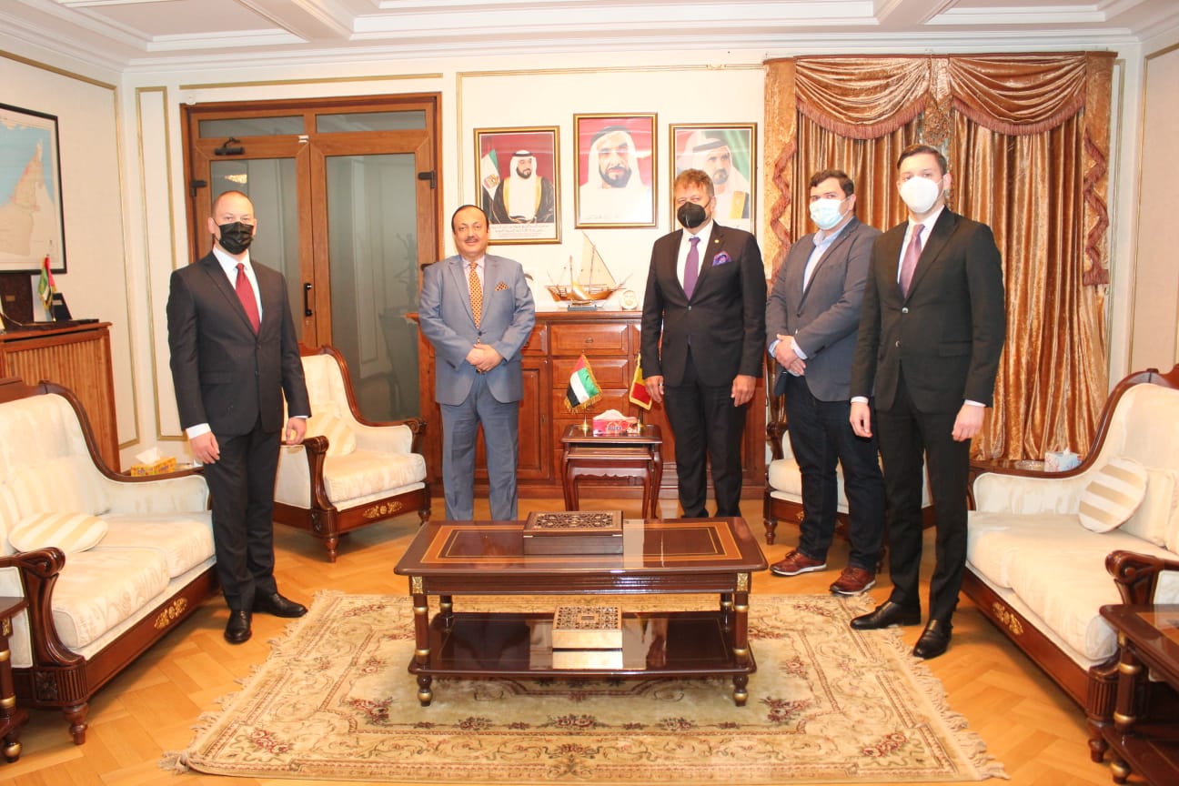 În cadrul întâlnirii, cele două părți au discutat despre perspectivele de consolidare a relațiilor de cooperare dintre Emiratele Arabe Unite și România, în domeniul transportului aerian