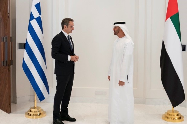 استقبل صاحب السمو الشيخ محمد بن زايد آل نهيان ولي عهد أبوظبي نائب القائد الأعلى للقوات المسلحة، في 18 نوفمبر 2020، معالي/ كيرياكوس ميتسوتاكيس رئيس وزراء جمهورية اليونان. 