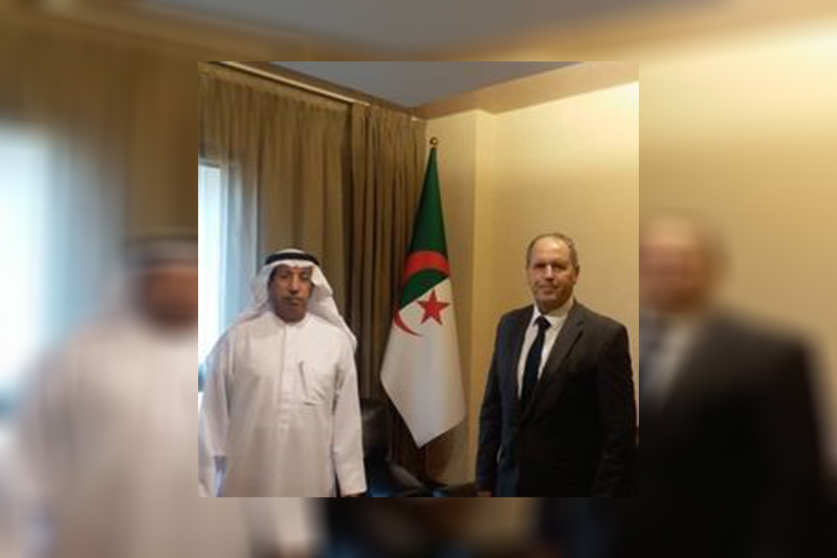 التقى سعادة السفير يوسف سباع آل علي بسعادة عبد المالك بوفنوش، مدير المشرق وجامعة الدول العربية بوزارة الشؤون الخارجية والجالية الوطنية بالخارج، حيث تم بحث العديد من المواضيع ذات الاهتمام المشترك.