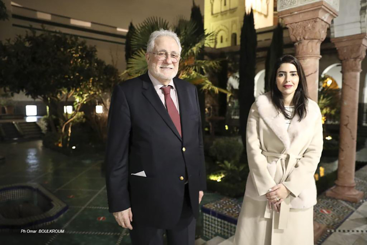 Son Excellence Hend AlOtaiba s'est rendue à la mosqee de Paris pour une visite de courtoisie placée sous le signe de l'amitié, du partage et de la convivialité.