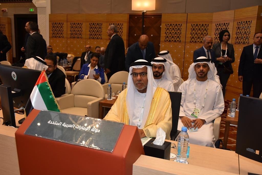 ترأس سعادة عبدالله مطر المزروعي مدير إدارة الشؤون العربية بوزارة الخارجية والتعاون بدولة الإمارات وفد الدولة المشارك في اجتماع المندوبين وكبار المسؤولين للاعداد لاجتماع وزراء الخارجية التحضيري للقمة العربية في دورتها العادية 31 في الجزائر