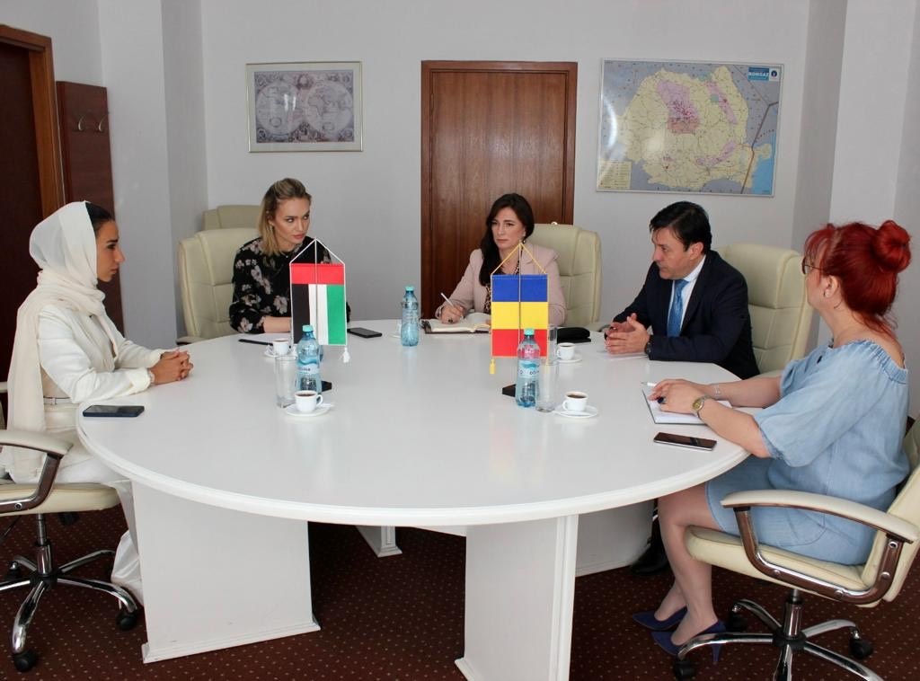 La 25 mai 2022, ingr. Mahrah Ali Al-Shaya / însărcinatul cu afaceri a.i. al Ambasadei Emiratelor Arabe Unite în România, la București, a avut o întrevedere cu Excelența Sa Florin Spataru – Ministrul român al Economiei, Antreprenoriatului și Turismului.