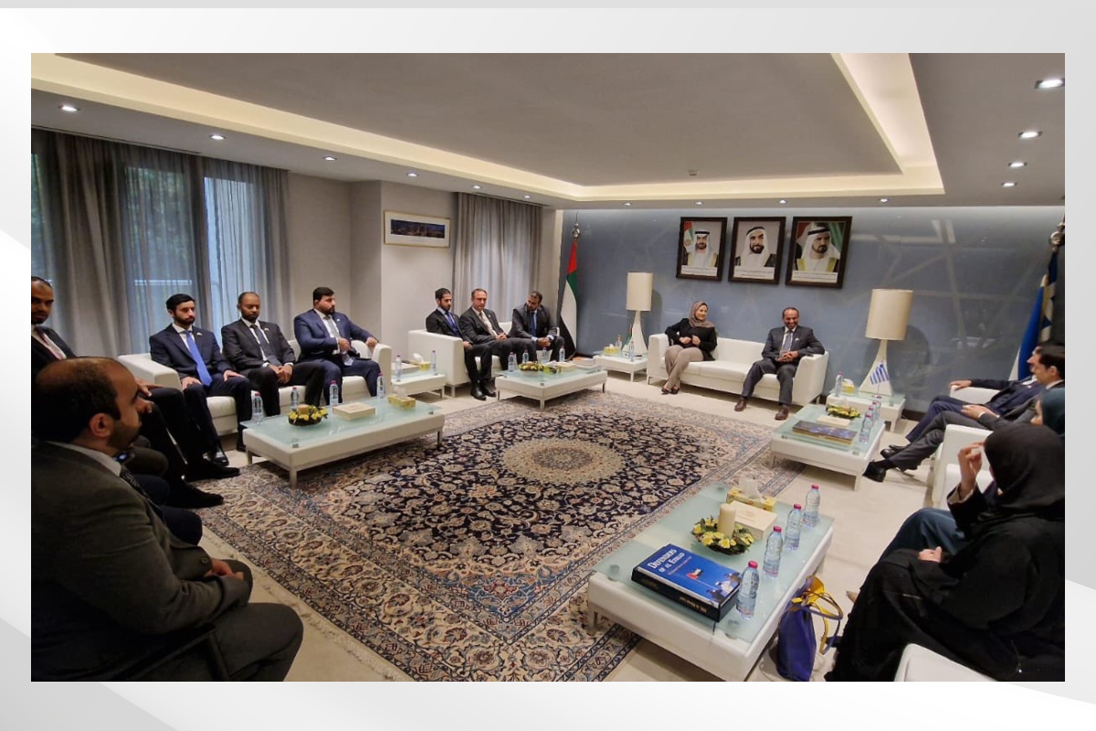 استقبلت سفارة دولة الإمارات في أثينا وفد كلية الدفاع الوطني من دولة الإمارات، الذي كان يترأسهم العميد ركن/ سيف حميد سيف الفلاسي وأعضاء الدفعة 