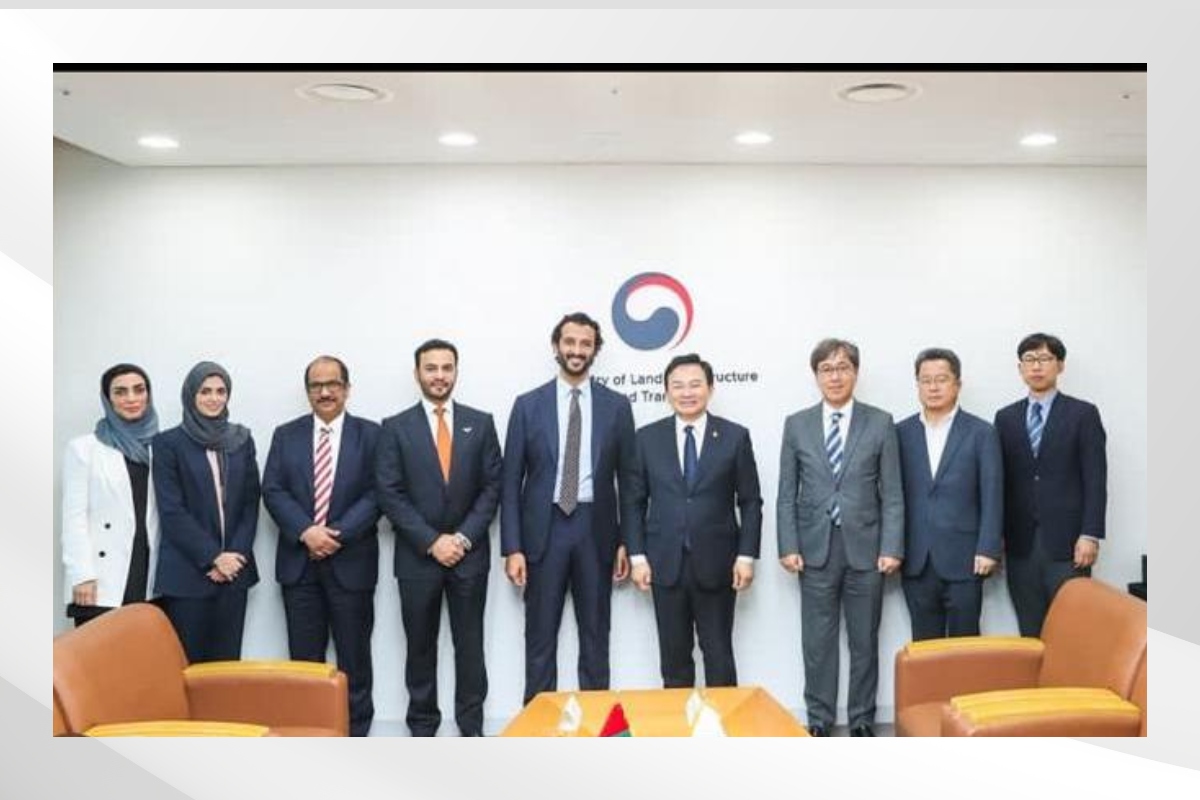 بحث معالي عبد الله بن طوق المري، وزير الاقتصاد الاماراتي، مع معالي لي يونغ، وزيرة المشروعات الصغيرة والمتوسطة والشركات الناشئة أثناء زيارته لجمهورية كوريا
