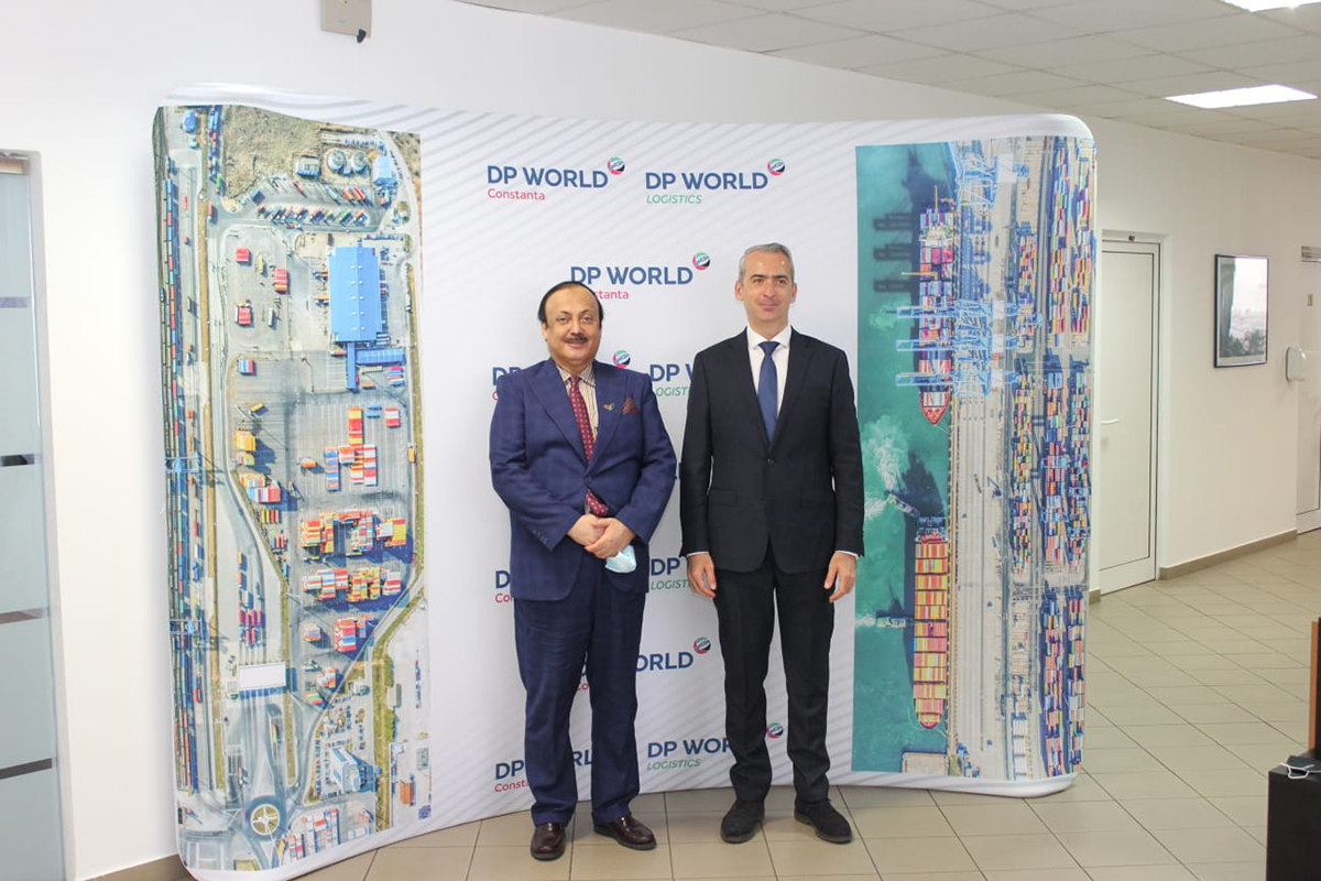 Excelența Sa Dr. Ahmed bin Saeed Al Matrooshi, Ambasadorul Emiratelor Arabe Unite în România, a vizitat Portul Constanța, situat în regiunea Mării Negre, pentru a lua cunoștință de cele mai recente proiecte derulate de DP World Constanta, în acest port.