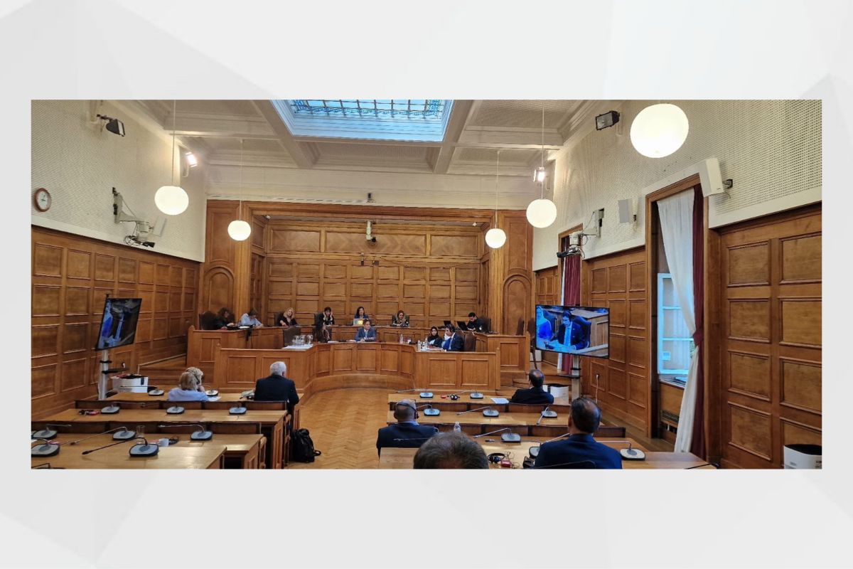 نظمت سفارة دولة الإمارات في أثينا، بالتعاون مع اللجنة البرلمانية الدائمة المعنية بحماية البيئة جلسة حوارية حول التحضيرات لـCOP28.

