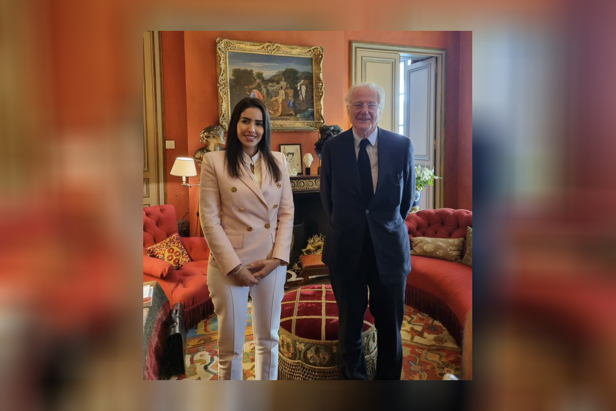 قابلت سعادة هند العتيبة، سفيرة الدولة في باريس، البارون إريك دي روتشيلد ، رئيس النصب التذكاري لـ Shoah ، وتم مناقشة مواضيع في مجالات مختلفة ، ولا سيما التعاون في مجالات الثقافة والتعليم.
