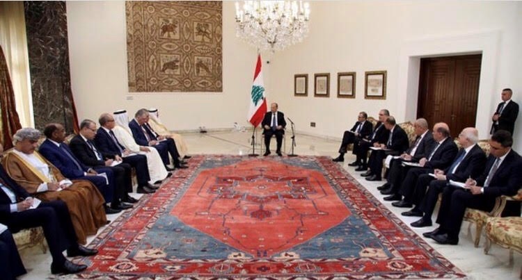 President Michel Aoun received, at Baabda Palace, the ambassadors of Arab countries accredited to Lebanon, including United Arab Emirates Ambassador Dr. Hamad Saeed Al-Shamsi. During the meeting, current situation and recent developments were presented, especially the protests and mass demonstrations taking place on the Lebanese scene.
The Lebanese President spoke, at length, about the circumstances that Lebanon is going through, the circumstances of the resignation of the government, and the ongoing contacts to form a government, displaying the dangers of the economic and monetary conditions in the country. Aoun asked for the support of all the brotherly Arab countries and the Arab brothers in order to get Lebanon out of this ordeal.
After the meeting, the dean of the Arab diplomatic corps, Ambassador of Kuwait Abdel Aal Al-Qenaei, spoke, stressing the support of their countries to Lebanon in the circumstances it is going through, focusing on “the importance of forming a new government to keep pace with developments”.
