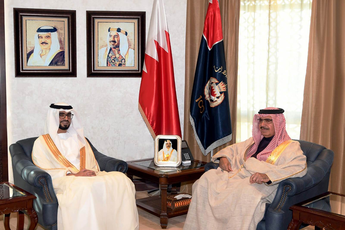 ​استقبل الفريق أول الركن معالي الشيخ راشد بن عبدالله آل خليفة وزير الداخلية ، سعادة الشيخ سلطان بن حمدان بن زايد آل نهيان سفير دولة الإمارات لدى مملكة البحرين .