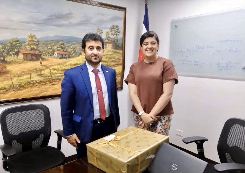 H.E. Jumaa Al-Remeithi met with the costa rican Minister of Planning and Economic Policies in hopes of finding viable routes to strengthen and promote the economic relations as well as promote commerce and investment between both countries.