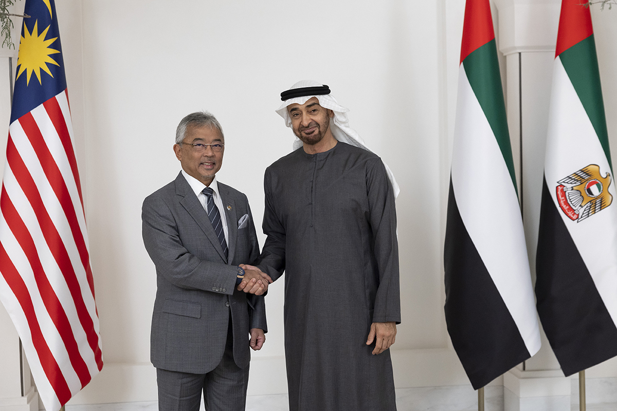 UAE President Receives King of Malaysia
