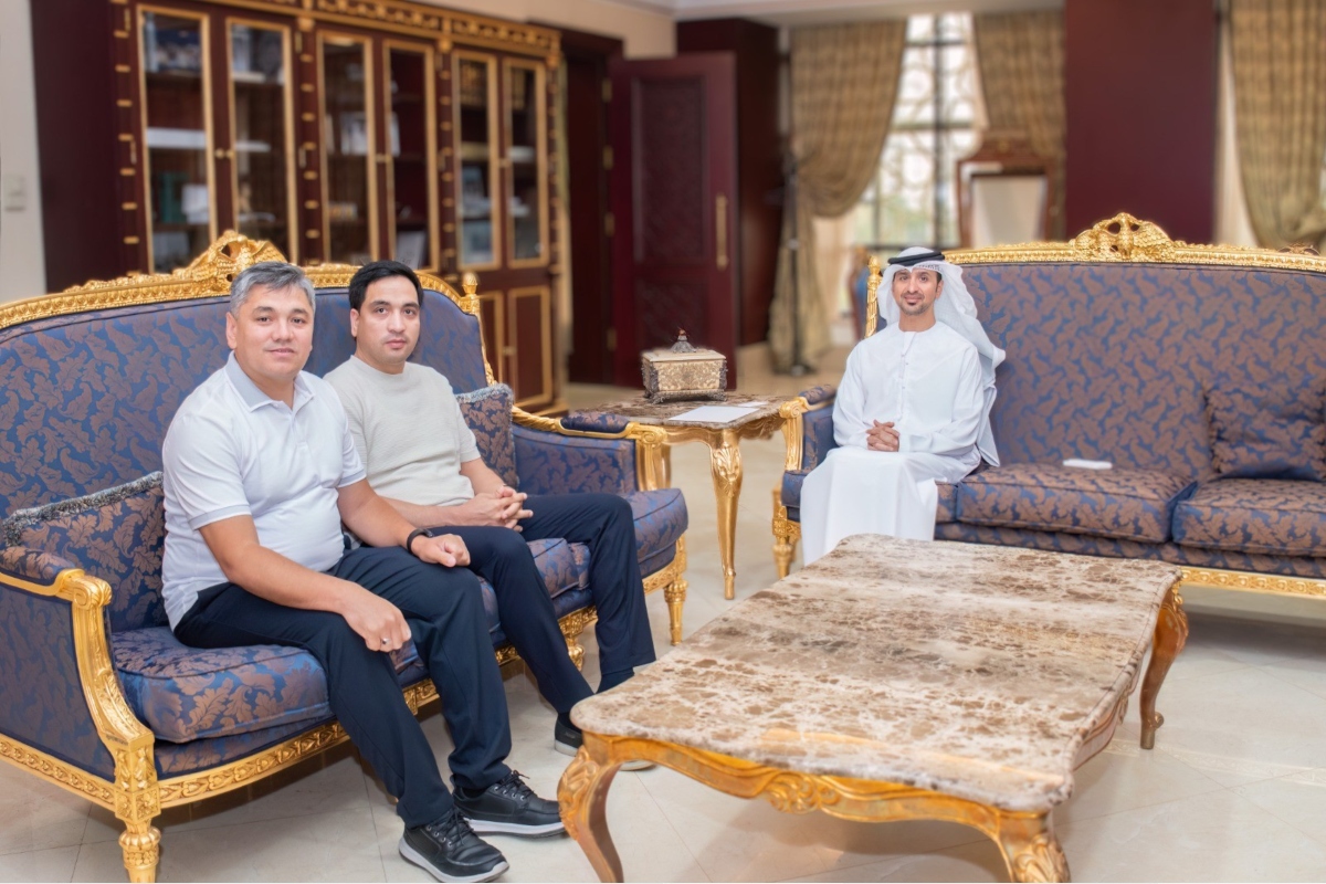 التقى سعادة أحمد الهاملي سفير دولة الإمارات لدى تركمانستان، مع رئيس المركز التعليمي 