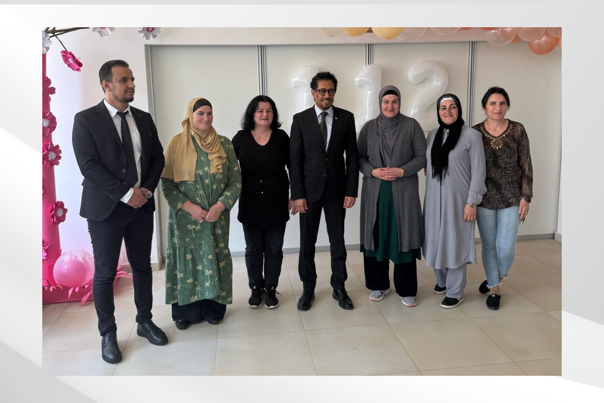 H.E. Ahmed Hatem Almenhali, Ambassador of the United Arab Emirates to the Republic of Serbia, visited the “Khalifa bin Zayed Al Nahyan” Elementary School in Novi Pazar.
During the visit, H.E. Al Menhali met with Mr. Salko Sadović, the school principal, members of the administration, and students.