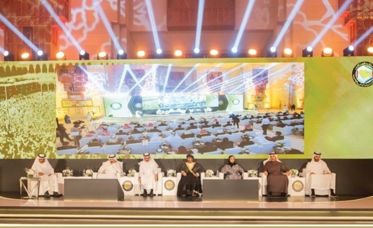 حضر نائب رئيس البعثة السيد راشد الظاهري الحفل الذي نظمته الامانة العامة لمجلس التعاون الخليجي ، برعاية معالي جاسم البديوي للإعلان عن إطلاق رؤية مجلس التعاون لدول الخليج العربية للأمن الإقليمي.