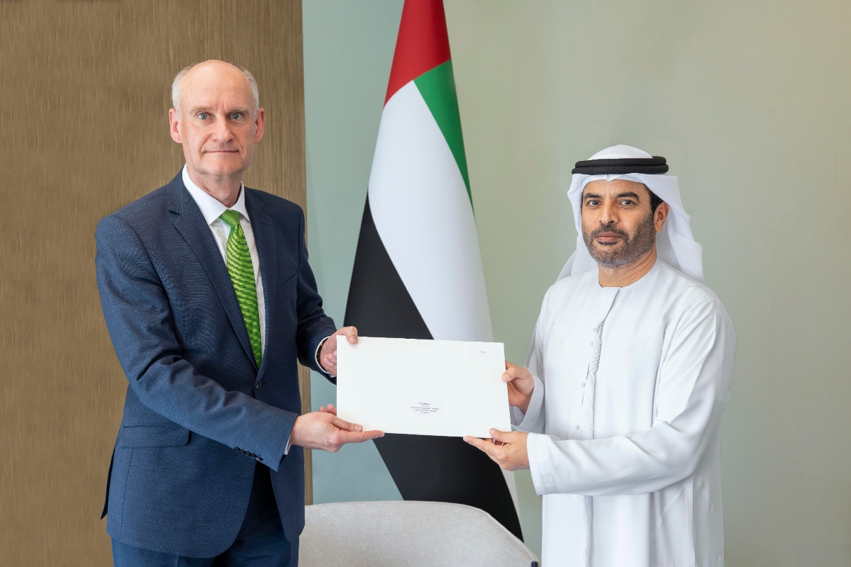 تسلّم سعادة سيف عبدالله الشامسي، وكيل وزارة مساعد لشؤون المراسم، نسخة من أوراق اعتماد سعادة إيرنيستاس ميتسوكوس، سفيرًا لجمهورية ليتوانيا لدى دولة الإمارات العربية المتحدة.
